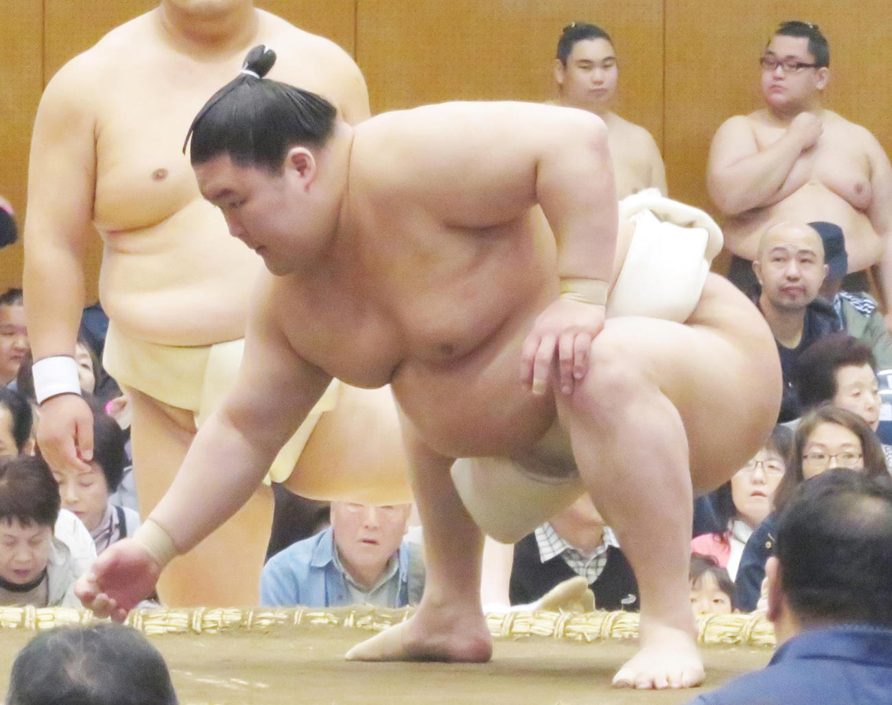 春巡業で稽古に励む豪栄道（2019年4月21日撮影）