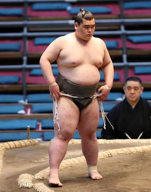 新隆山（2022年3月18日撮影）