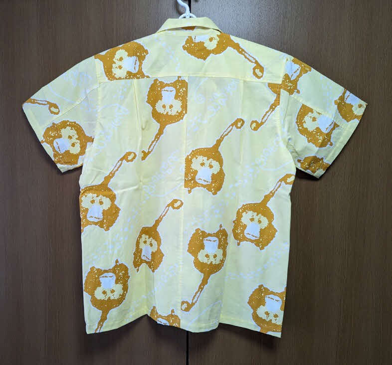 翔猿からもらった反物で作ったアロハシャツ（三遊亭円雀提供）