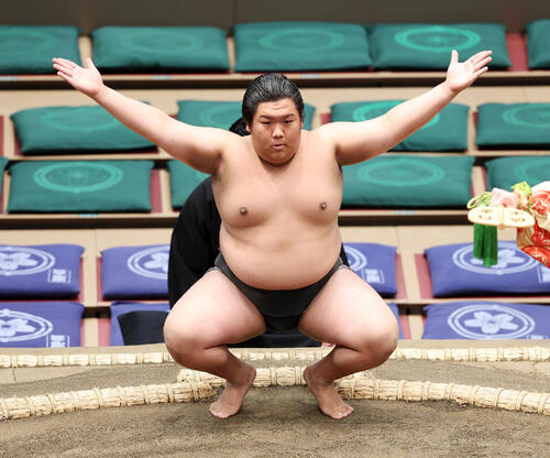 塵手水（ちりちょうず）する琴石田（2026年5月撮影）