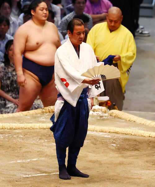 呼び出しの幸吉（撮影・加藤哉）