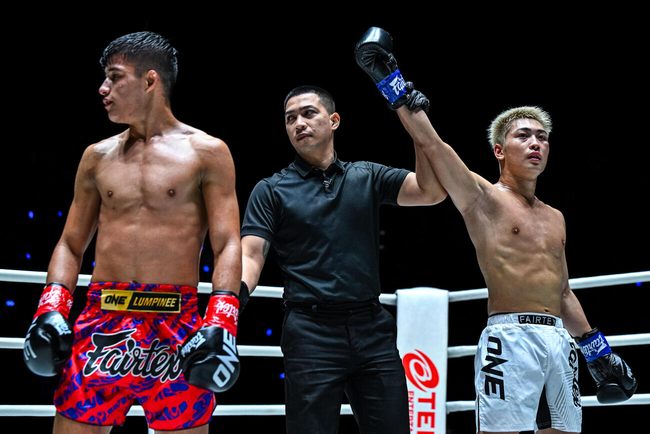 判定勝ちした棚澤大空（右）（C）ONE Championship