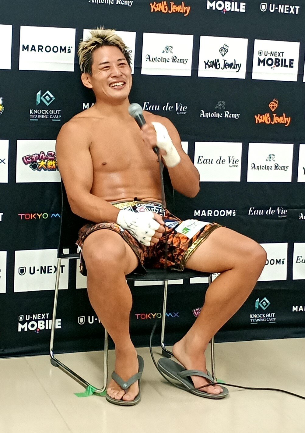 快勝後、笑顔を見せる大雅