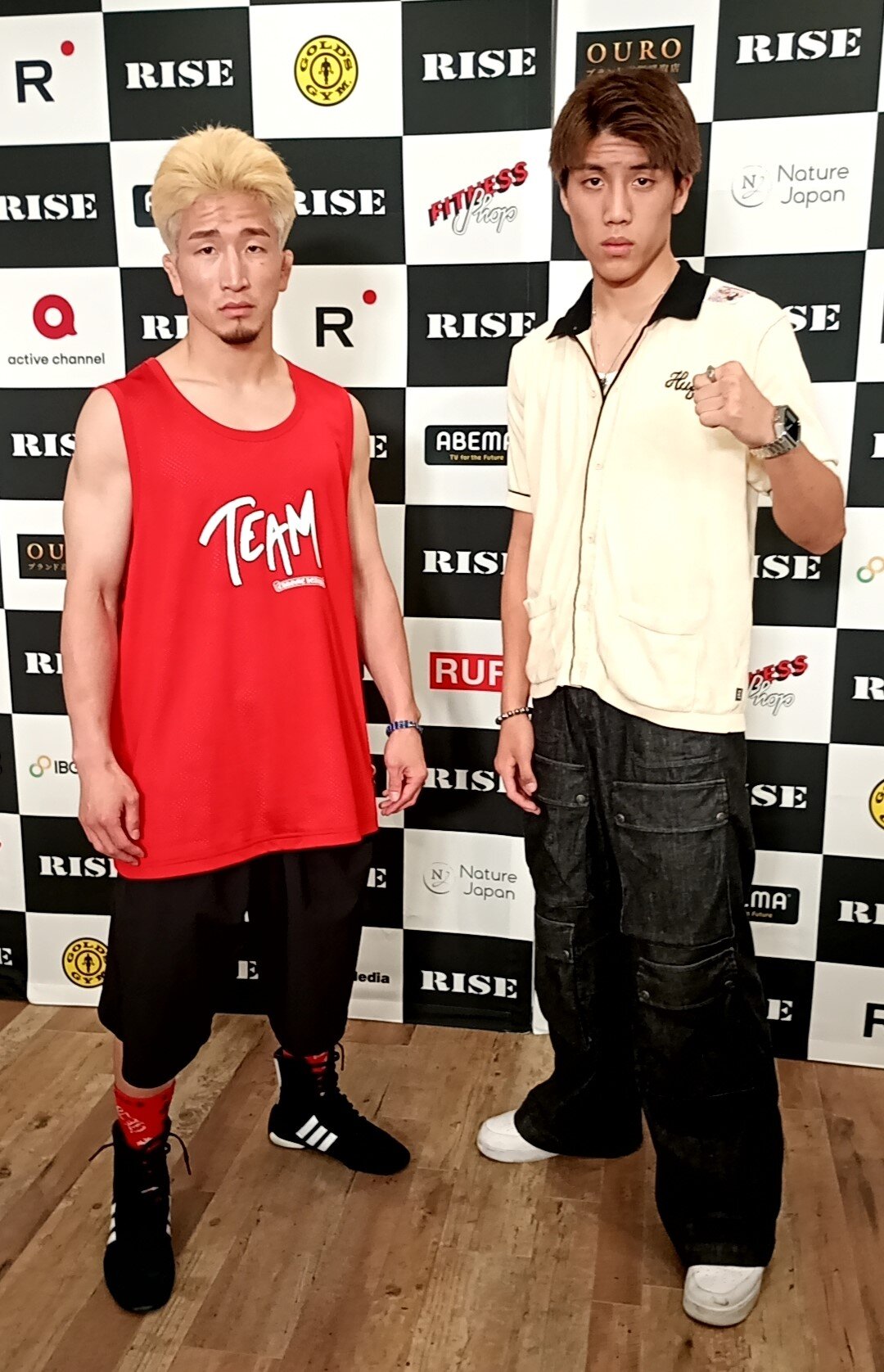 RISE200で対戦する梅井泰成（左）と中嶋愛樹斗
