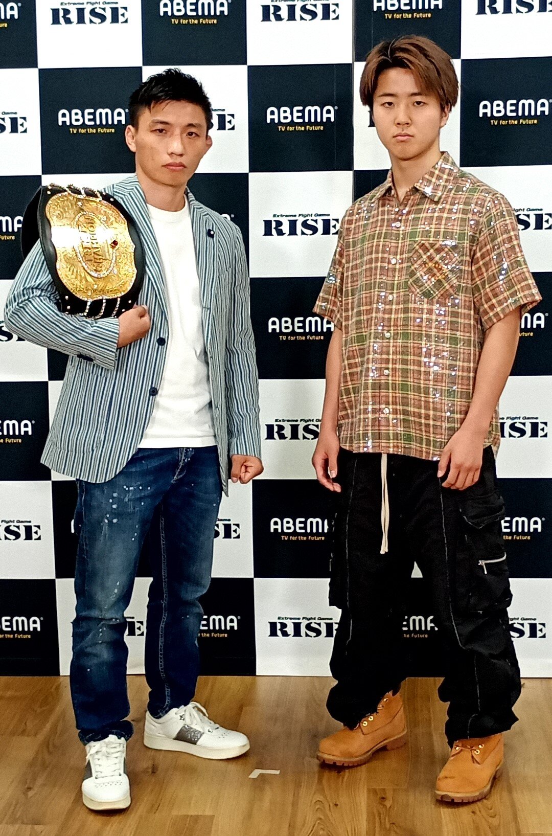 早くも再戦が決まった大﨑一貴（左）と那須川龍心