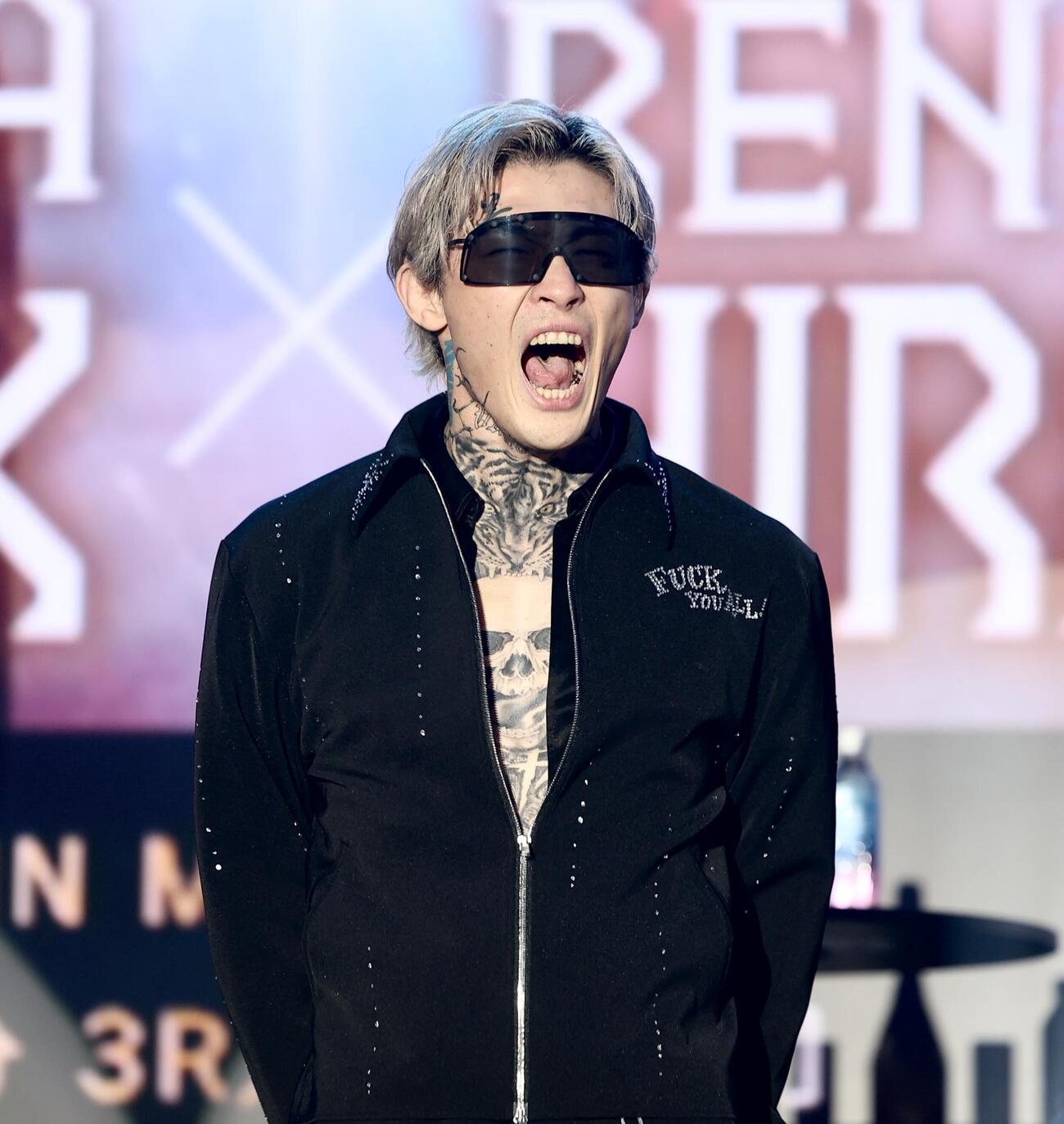 入場する平本蓮（撮影・河田真司）