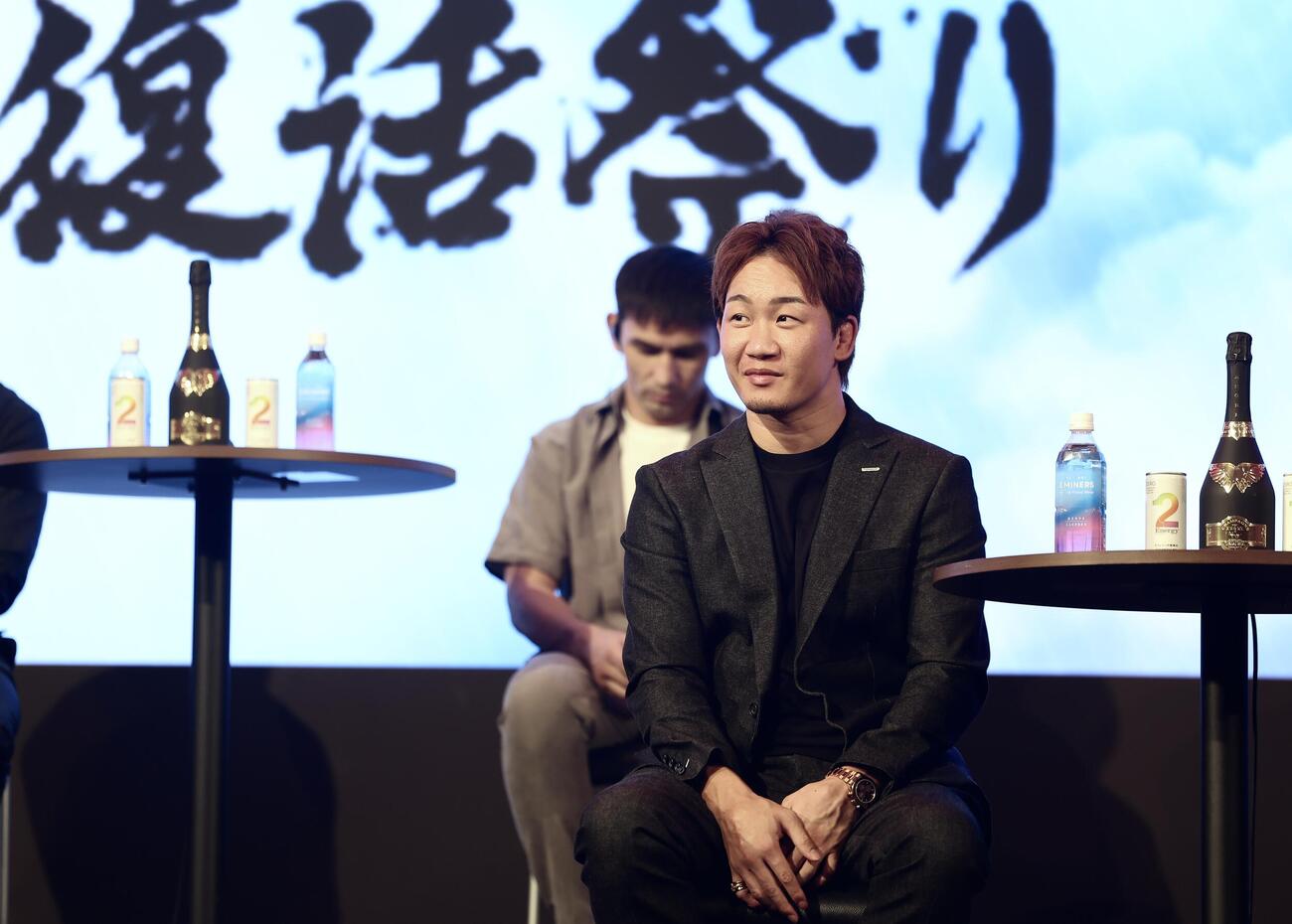 笑みを浮かべる朝倉未来（撮影・河田真司）