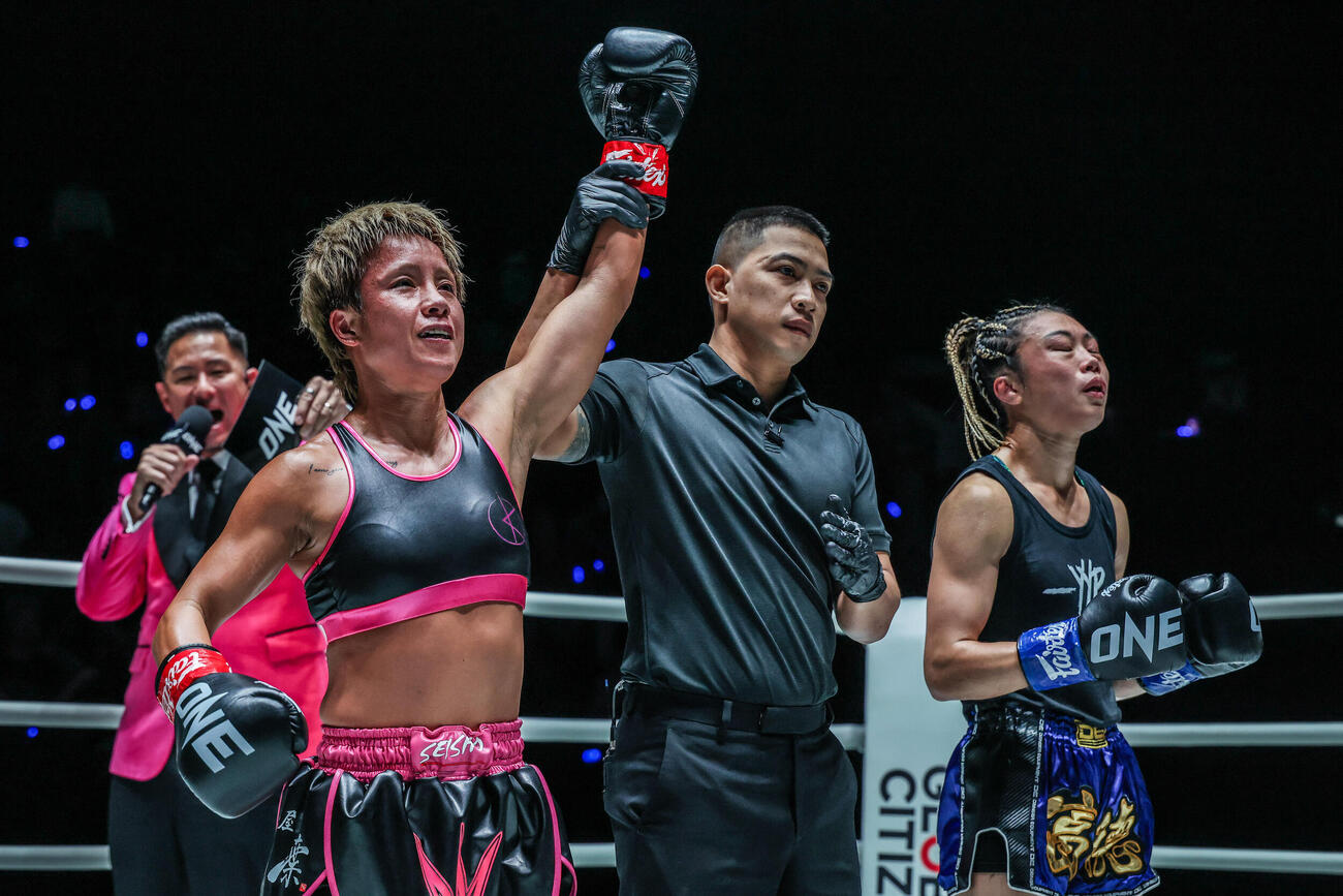 判定で完勝したKANA（左）（C）ONE Championship