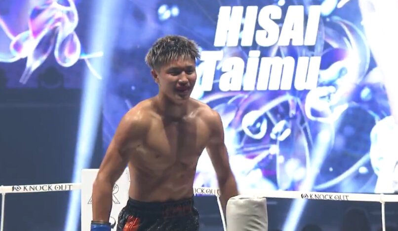 試合後にファンにアピールする久井大夢（KNOCK OUT公式Xから）