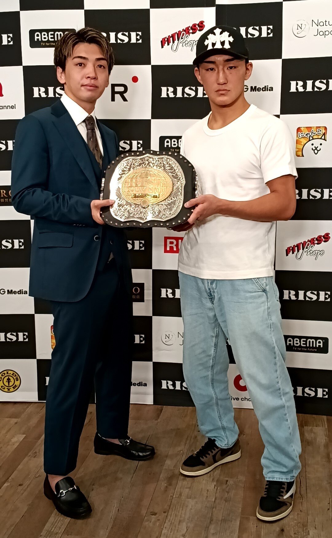RISEスーパーフライ級王座をかけて戦う政所仁（左）と数島大陸