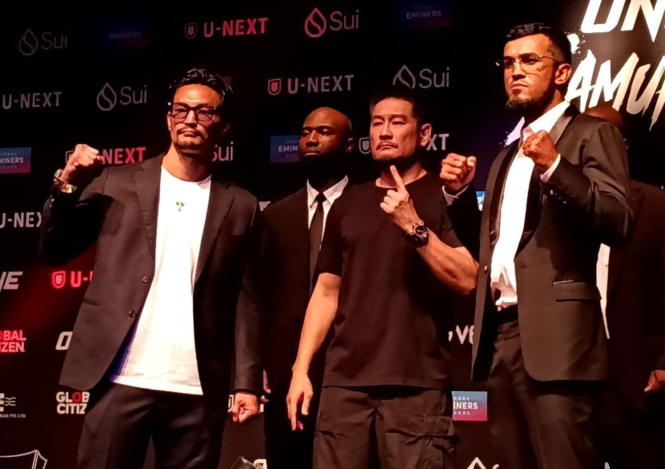 松倉信太郎（左）とシンサムット・クリンミー（中央はチャトリCEO）