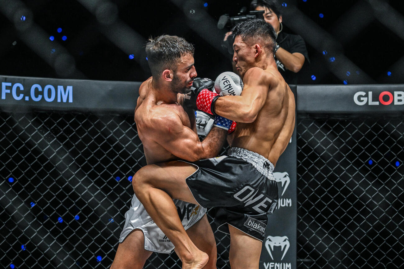 激闘を繰り広げた野杁正明（右）とシアサラニ（C）ONE Championship