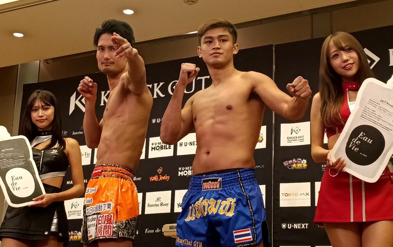 “レジェンド”セーンマニー（中央右）と戦う重森陽太（中央左）