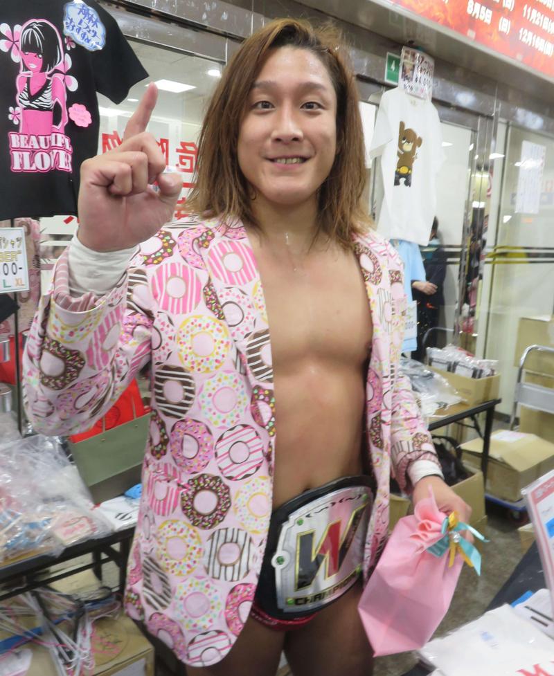 黒潮“イケメン”二郎が新王者、挑戦はイケメンだけ - プロレス : 日刊