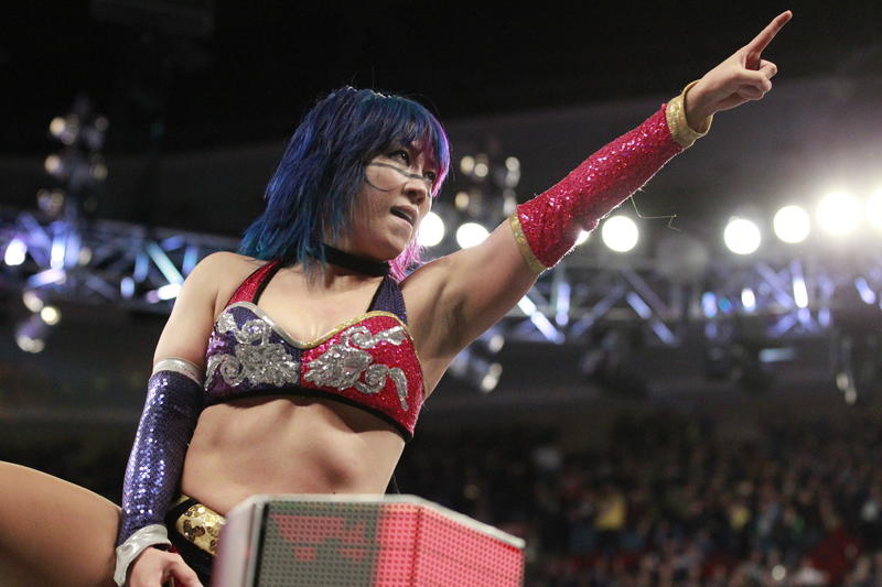 WWEアスカ フレアー娘に敗れ連勝記録はストップ - プロレス : 日刊