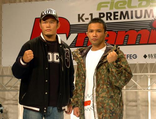 2005年10月、K−1PREMIUMの対戦が決まった須藤元気（左）と山本KID徳郁さん