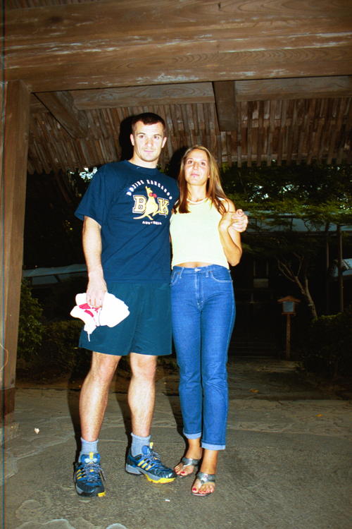 ミルコ・クロコップ（左）と婚約者で元クロアチア代表（サッカー）スーケルのいとこクラウディア・スーケルさん（2001年撮影）