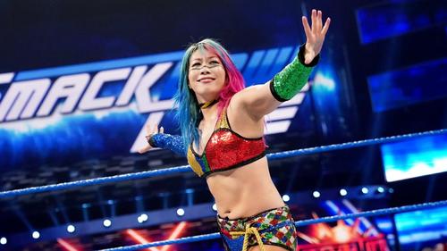 男女入り交じった18人ミックスタッグ戦で最後までリングに残ったアスカ（C）2019WWE,Inc.AllRightsReserved