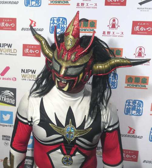 試合後のインタビューでも鈴木への怒りが収まらない獣神サンダーライガー