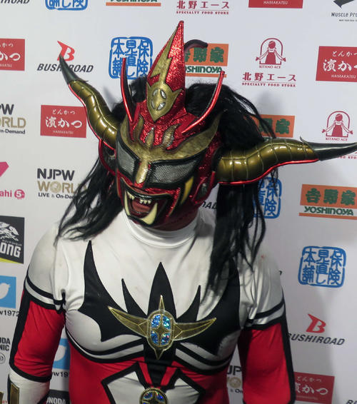 獣神サンダーライガー