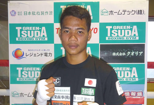 グリーンツダジムと契約、8月に日本デビューを飾る予定のタイ人ボクサー、タノンサック・シムシー（撮影・加藤裕一）
