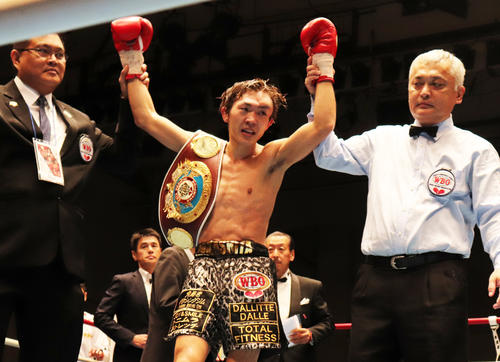 逆転KO勝ちで初防衛したWBOアジア・パシフィック・フライ級王者阪下優友（撮影・高場泉穂）