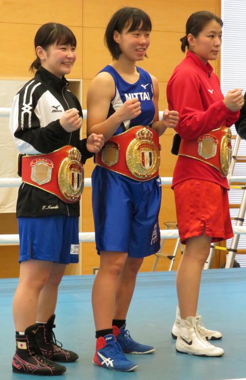 代表決定戦に勝利した（左から）並木月海、入江聖奈、浜本紗也（撮影・峯岸佑樹）