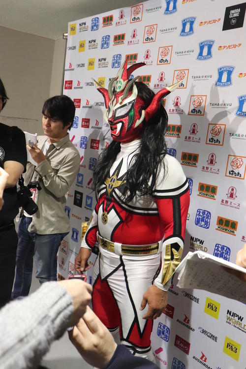 故郷広島で最後の試合を行った獣神サンダー・ライガー。試合後には、来年1月5日の引退試合の相手に高橋ヒロムを指名した