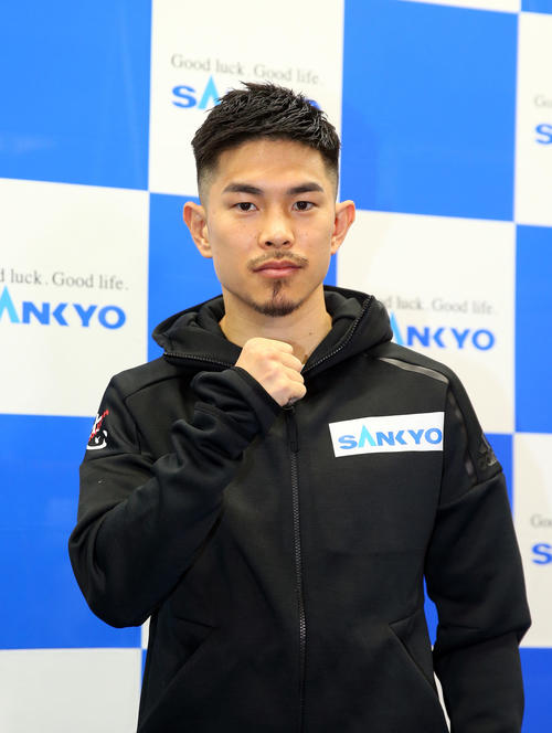 世界戦に向けて意気込む井岡（撮影・大野祥一）