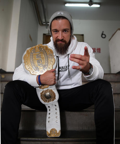 IWGPインターコンチネンタル王者として自信を見せる新日本プロレスのジェイ・ホワイト