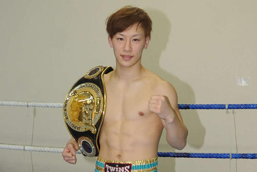キックボクシング王者・渡辺航己「天心と戦いたい」 - 格闘技写真