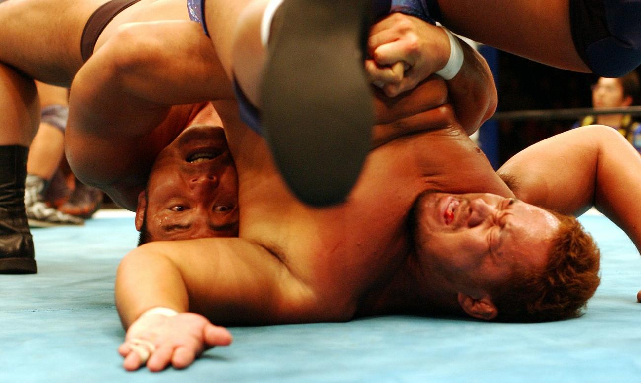 真壁伸也をジャーマンで仕留める中西学（02年撮影）