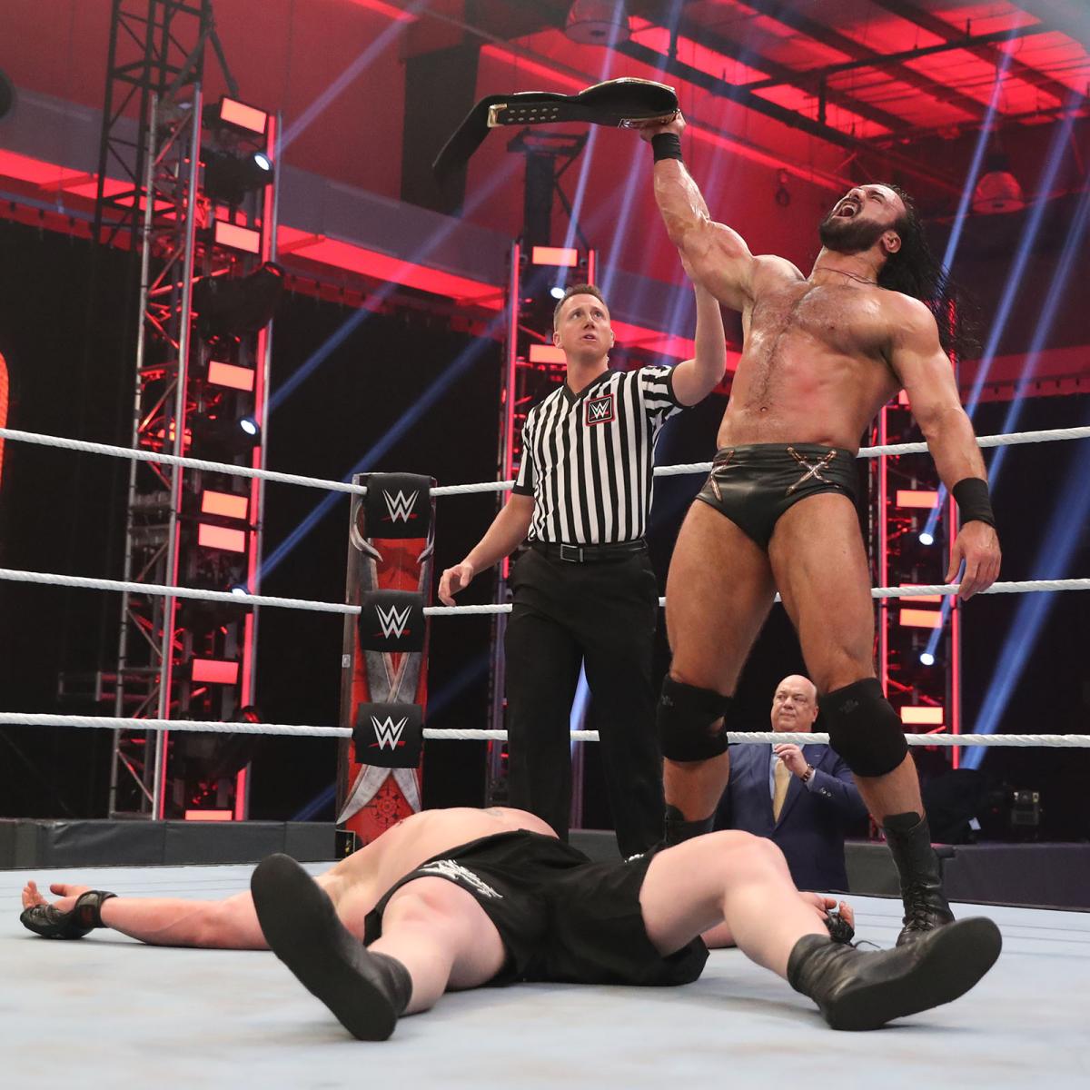 WWEレッスルマニア36のWWE選手権でブロック・レスラーを破り新王者となったドリュー・マッキンタイア（C）2020WWE,Inc.AllRightsReserved