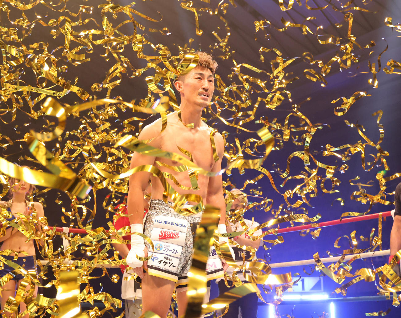 K－1　WORLD　GP2020JAPAN　K－1　WORLD　GPスーパー・ライト級タイトルマッチ安保瑠輝也対山崎秀晃　タイトルを奪取する山崎（撮影・清水貴仁）
