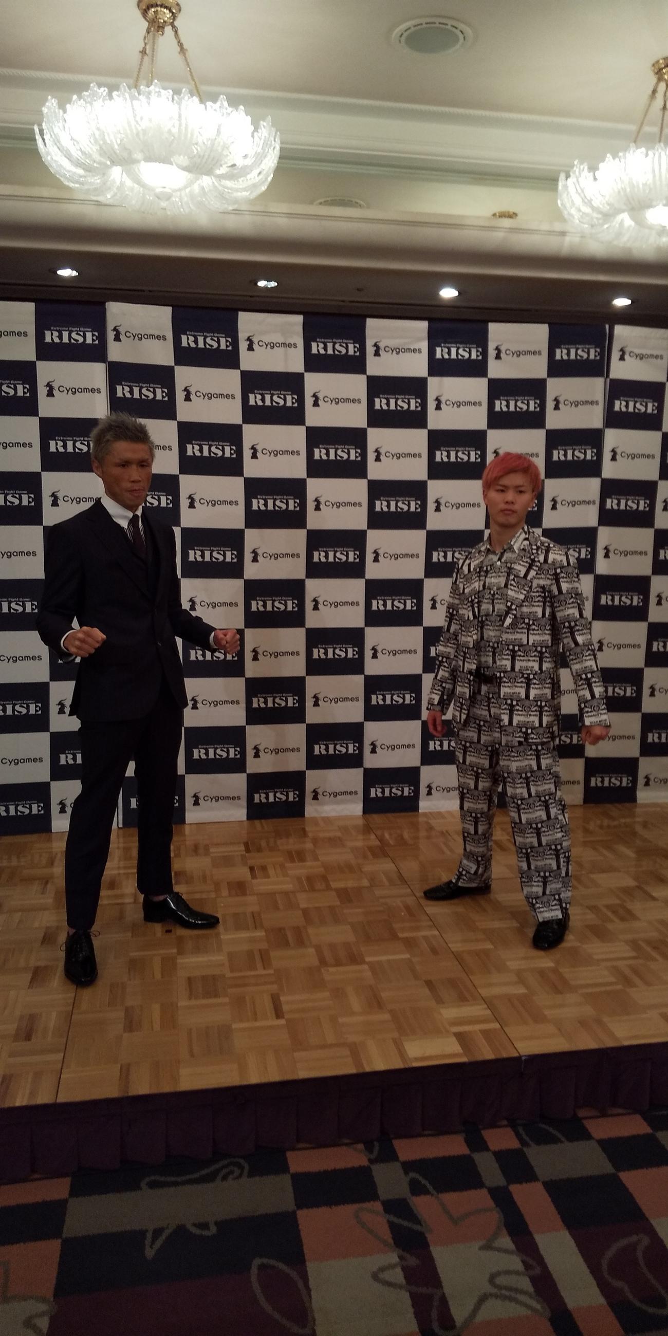 RISE大阪大会で対戦する那須川天心（右）と裕樹（撮影・実藤健一）