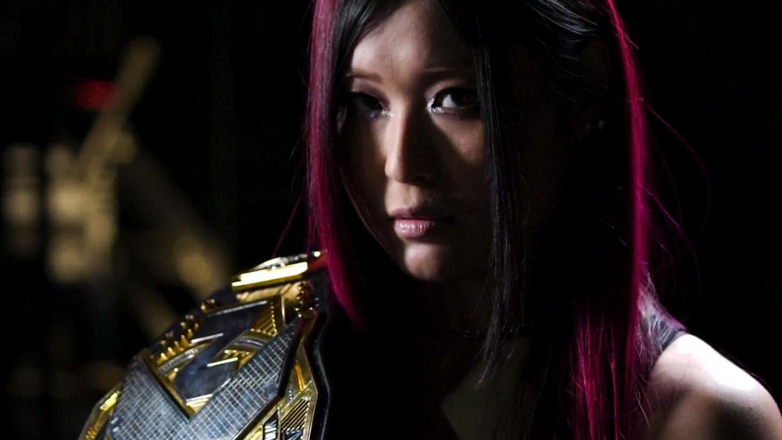 挑戦者にリプリーを指名したNXT女子王者紫雷イオ（C）2020WWE,Inc.AllRightsReserved.