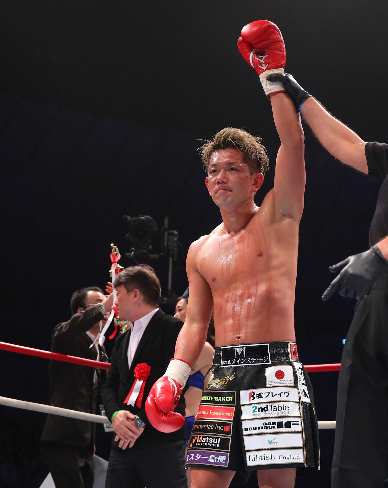 K－1　WORLD　GP2019　川原誠也にKO勝利する皇治（2019年11月24日撮影）　　　
