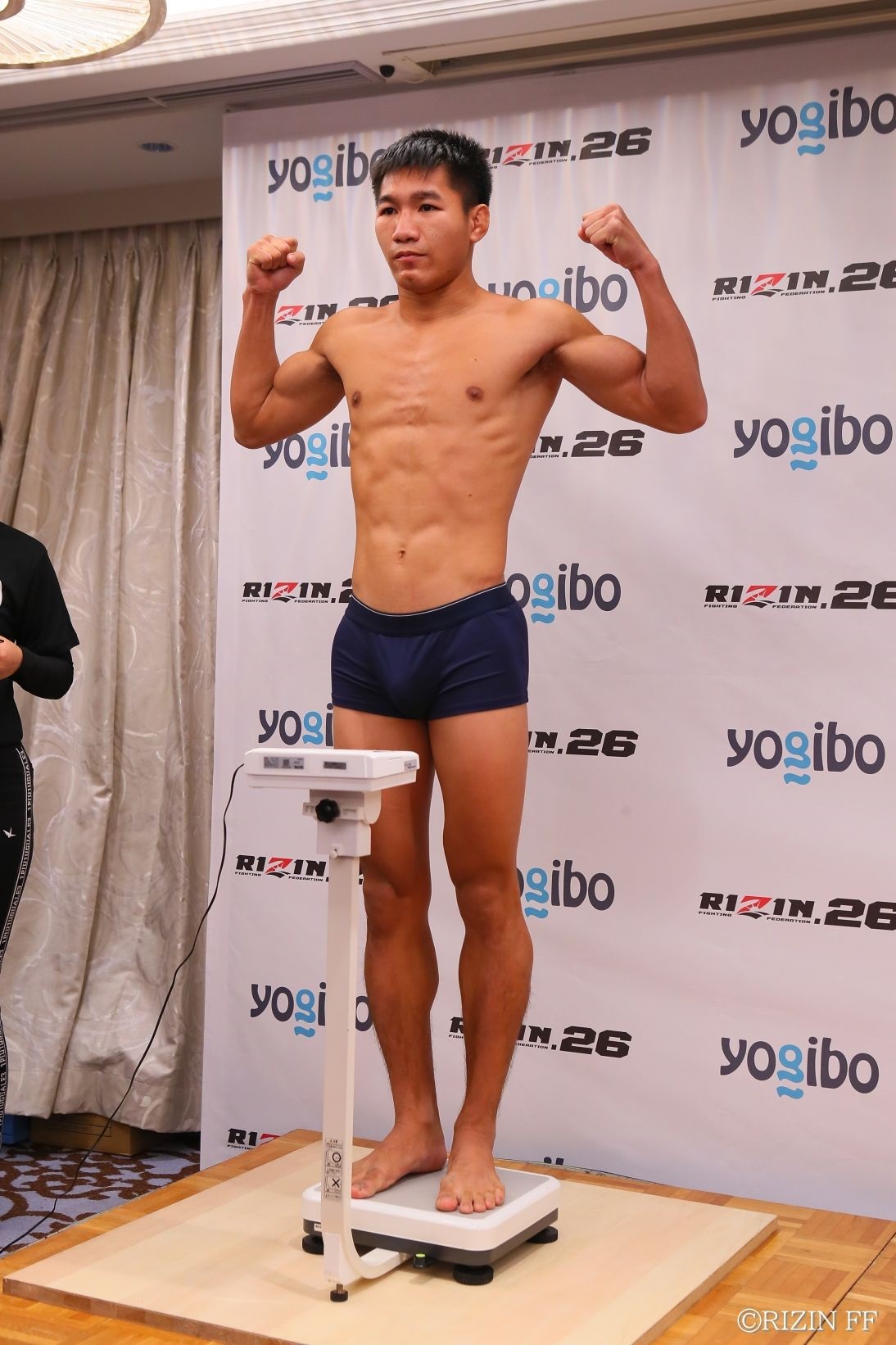 那須川天心戦に備え、計量クリアしたクマンドーイ・ペットジャルーンウィット（C）RIZINFF