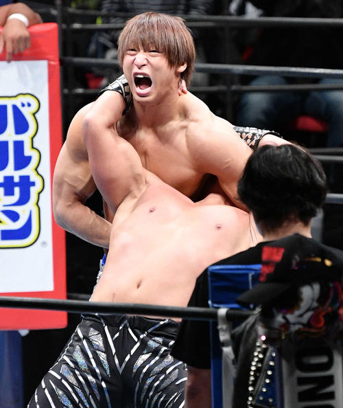 飯伏はｓａｎａｄａと激しい攻防 カミゴェは出ず プロレス 日刊スポーツ