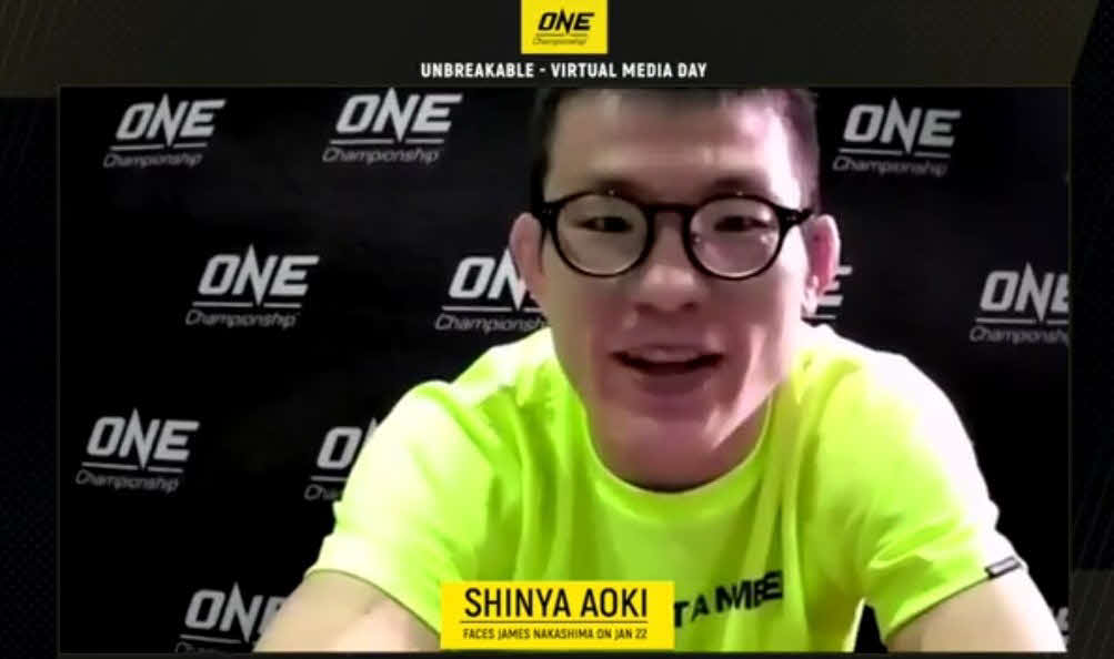 22日のナカシマ戦に備え、メディア対応する前ONEライト級王者青木真也