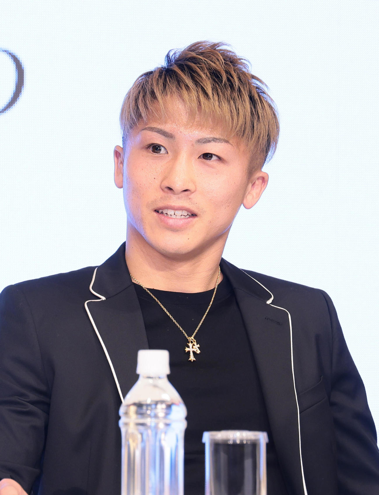 チャリティーボクシングイベント「LEGEND」開催会見に臨む井上尚（撮影・足立雅史）