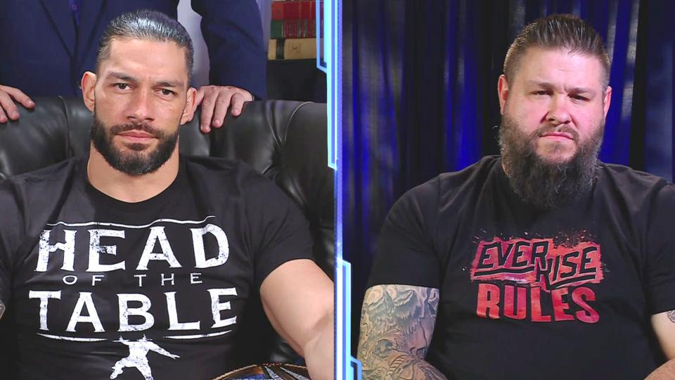 対談形式で挑戦者のオーエンズ（右）と舌戦を繰り広げるWWEユニバーサル王者レインズ（C）2021WWE,Inc.AllRightsReserved.