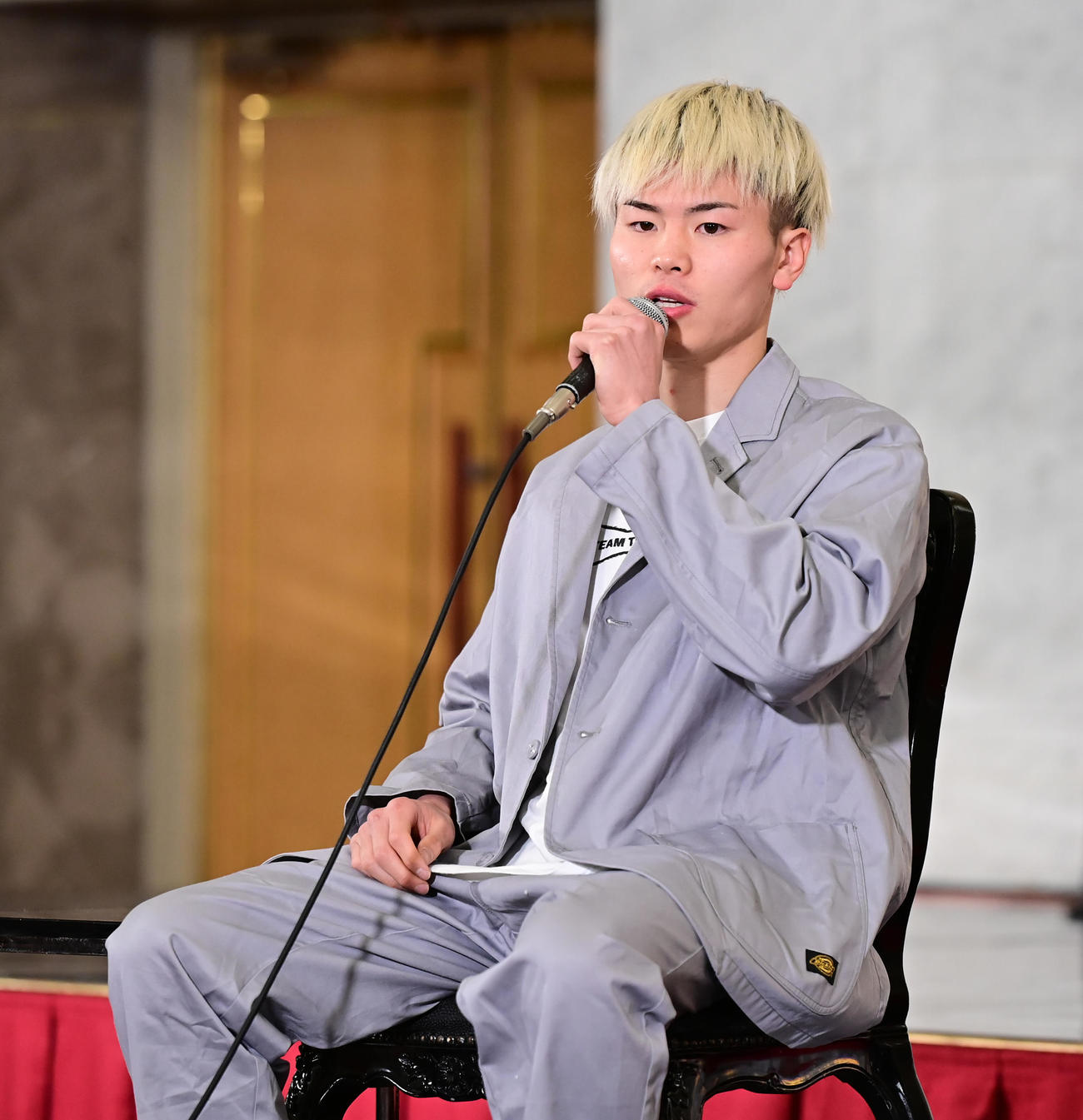 キックボクシング「RISE ELDORADO 2021」前日計量を終え会見に臨む那須川（撮影・小沢裕）