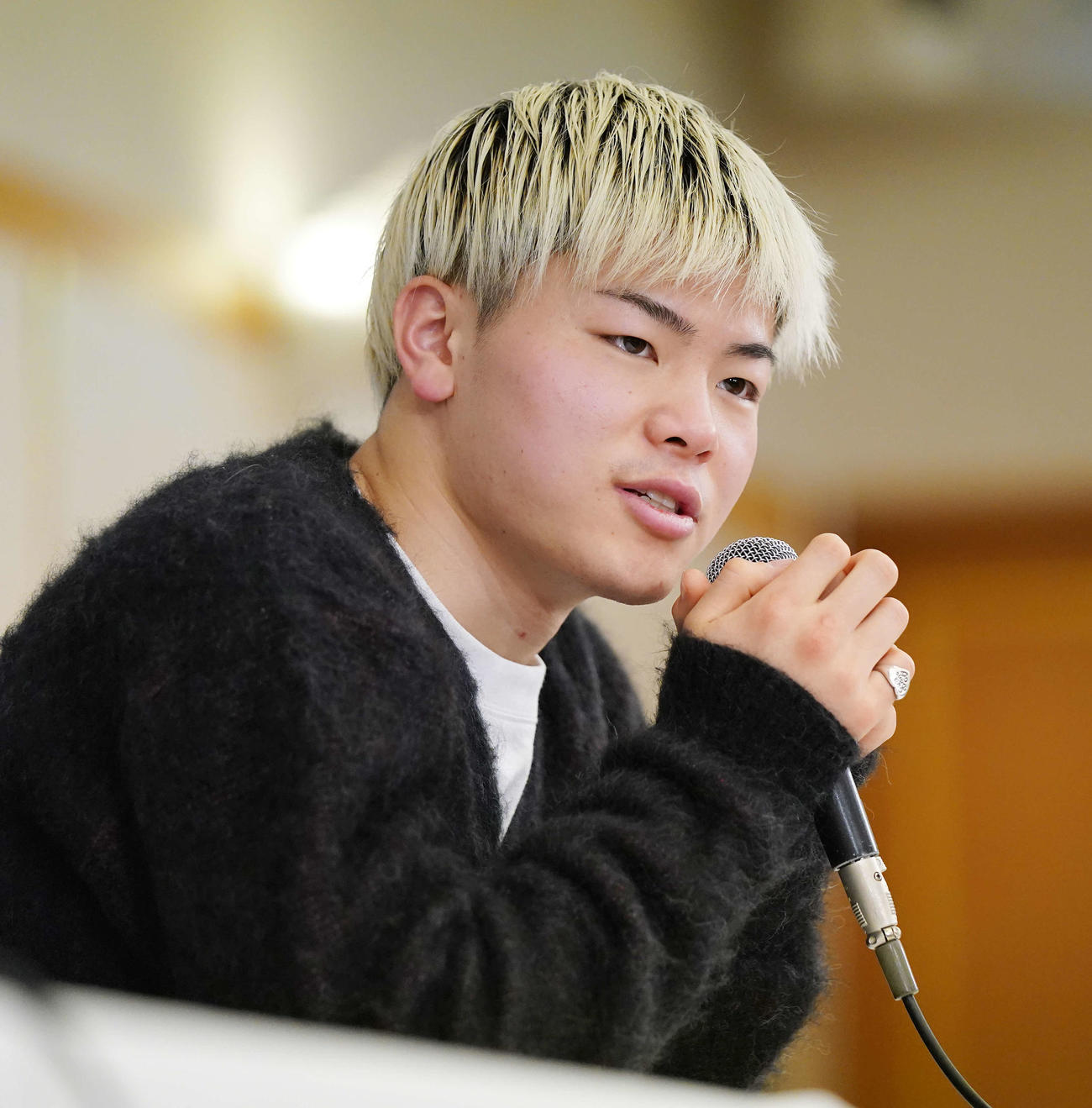 RISE横浜大会の一夜明け会見に臨む那須川天心（撮影・江口和貴）