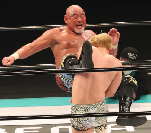 武藤敬司が初防衛「有酸素プロレスやっちゃったよ」 - プロレス写真
