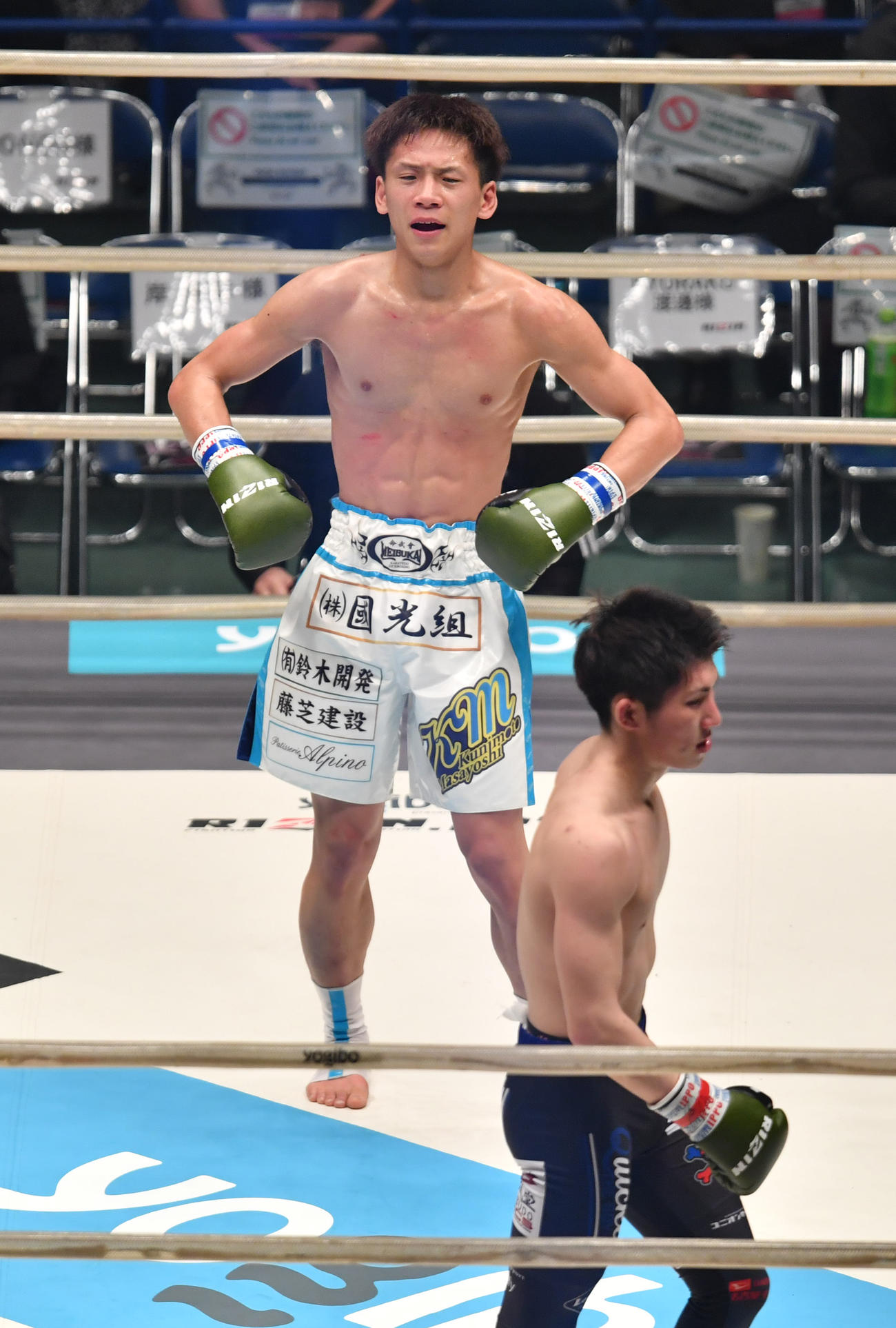 国本真義（上）と佐藤執斗は引き分けに終わる（撮影・柴田隆二）