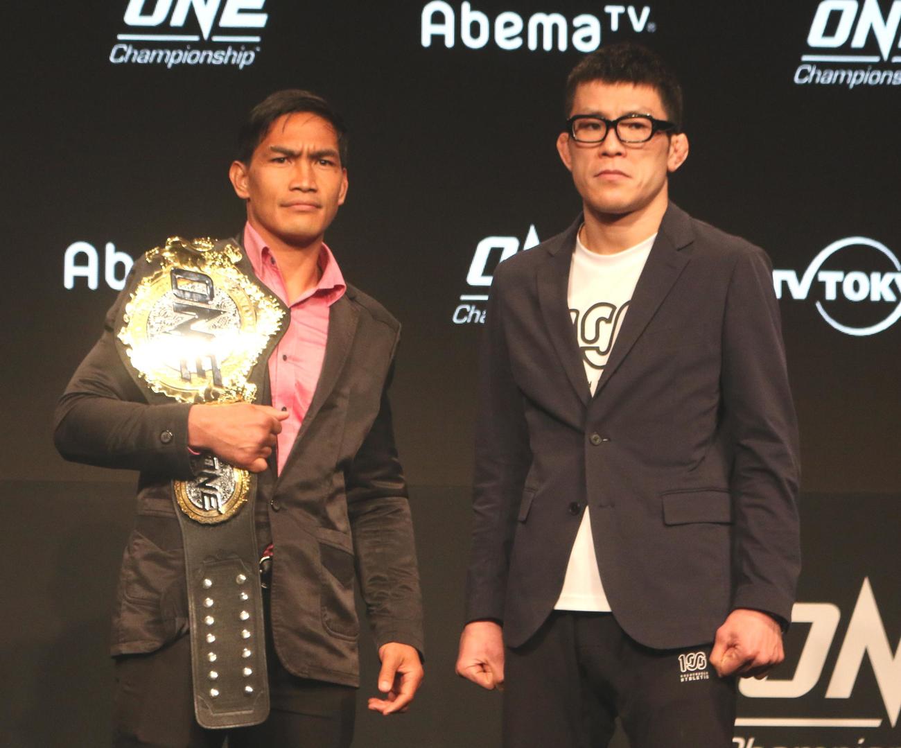 エドゥアルド・フォラヤン（左）と青木真也（2019年3月28日撮影）
