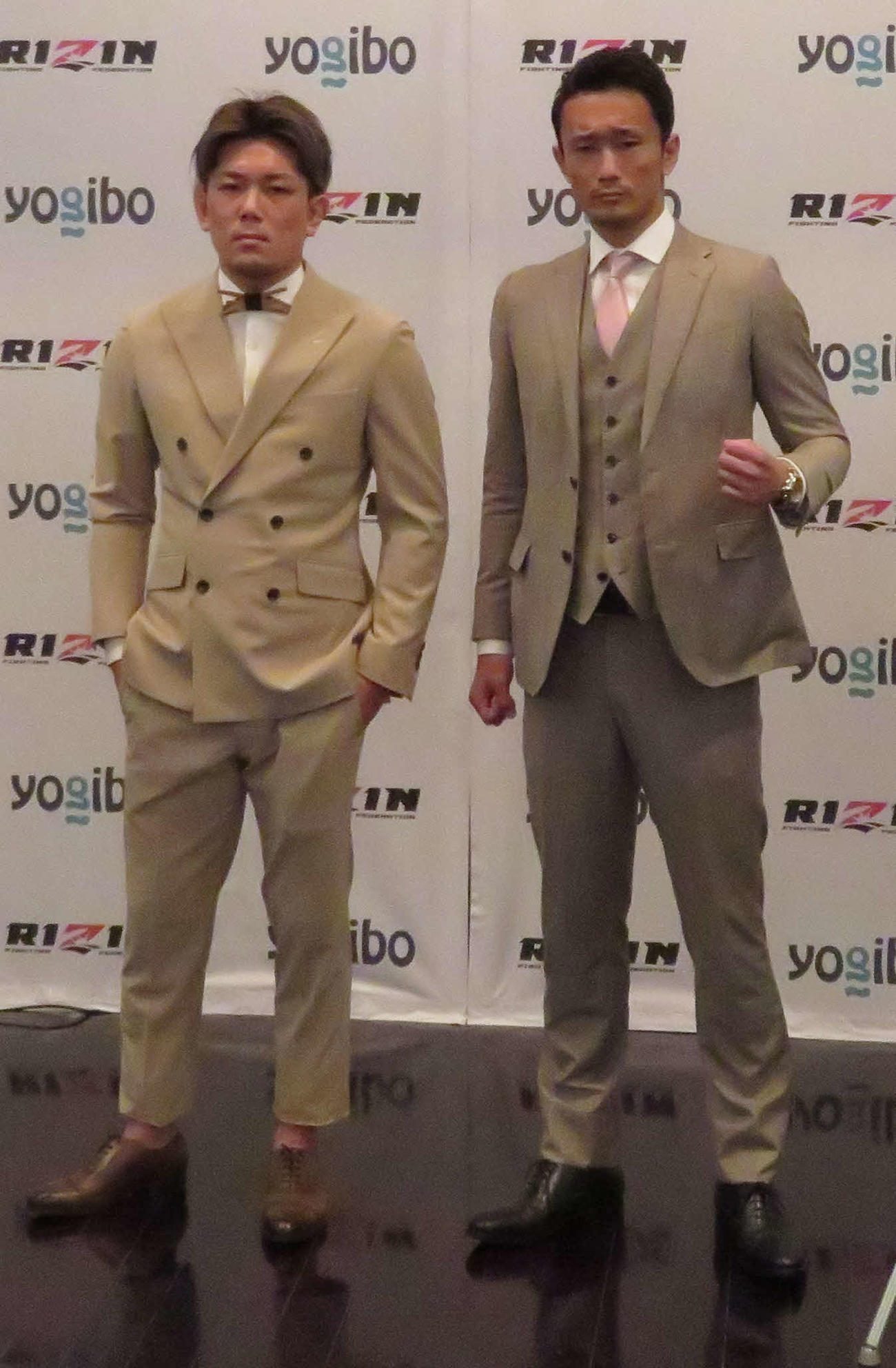 RIZIN29大会のキックトーナメント1回戦で対戦する皇治（左）と梅野源治（撮影・松熊洋介）