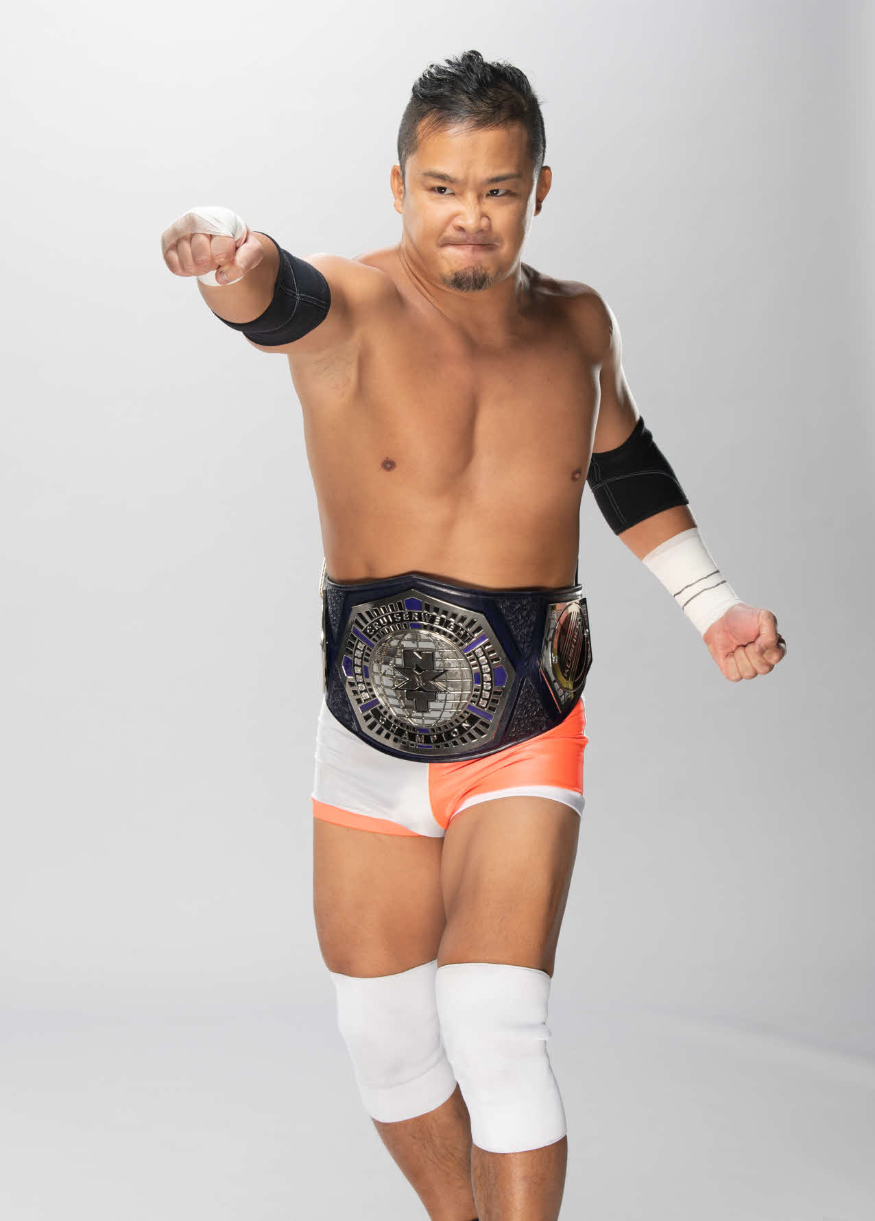 マサヒロ・タナカを放つNXTクルーザー級王者KUSHIDA（C）2021　WWE，Inc.　All　Rights　Reserved.