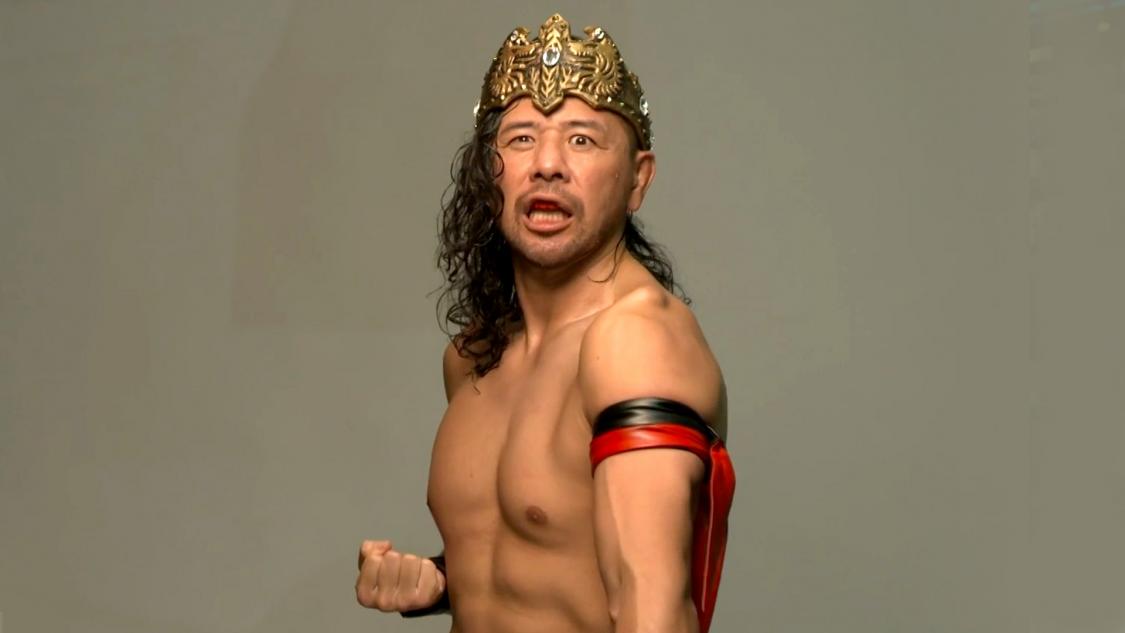 キングの王冠を装着した中邑（Ｃ）2021 WWE, Inc. All Rights Reserved.